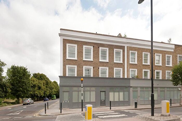 2 Bedroom Flat To Rent In Mackenzie Road, Barnsbury, London, N7