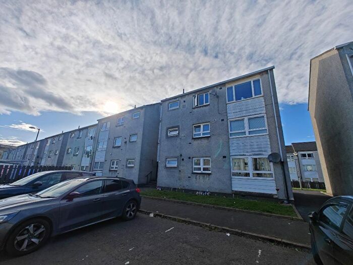 3 Bedroom Flat To Rent In Balmartin Road, Summerston, Glasgow, G23
