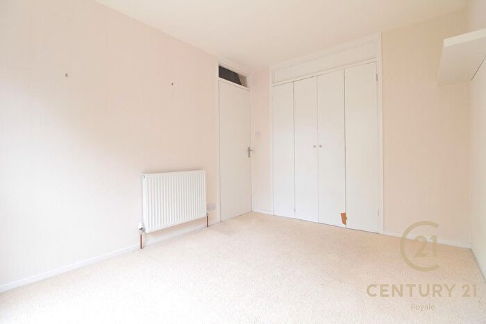 3 Bedroom Terraced House To Rent In Wimborne Close, Worcester Park, KT4