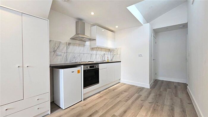 Studio To Rent In High Street, Staines-Upon-Thames, Surrey, TW18