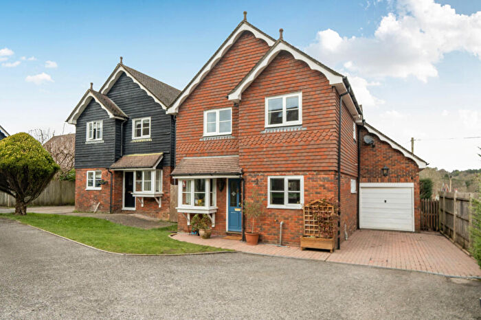 4 Bedroom Detached House For Sale In Springfarm Road, Haslemere, GU27