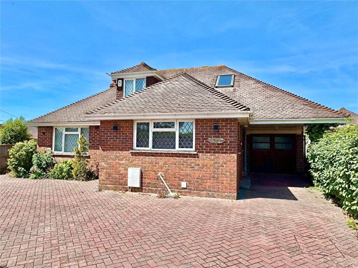 4 Bedroom Bungalow For Sale In Seafield Close, Barton On Sea, Hampshire, BH25