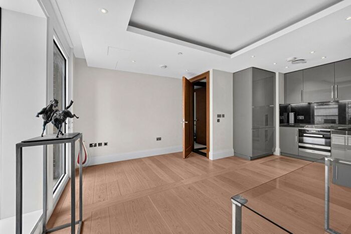 1 Bedroom Flat For Sale In Flat, The Strand London, WC2R