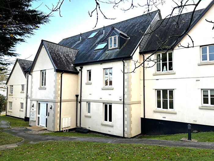 2 Bedroom Flat To Rent In St Austell, PL25