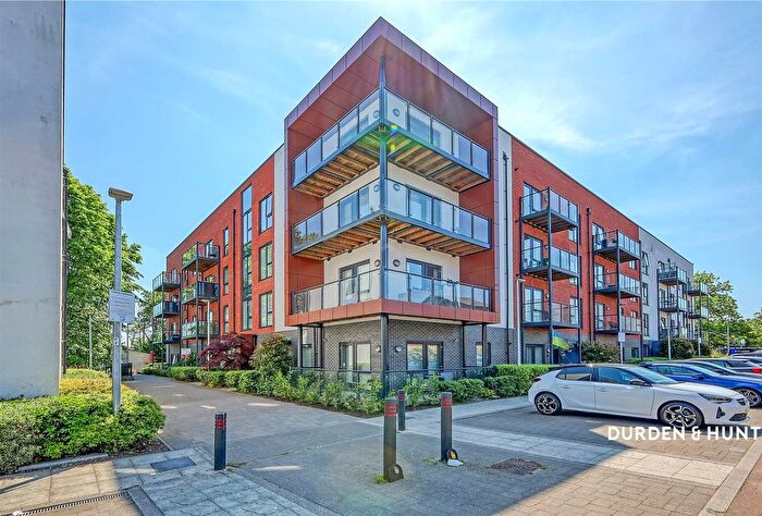 1 Bedroom Flat For Sale In Safflower Lane, Primula Court Safflower Lane, RM3