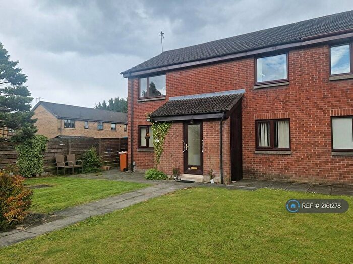 2 Bedroom Flat To Rent In Bishopbriggs, Glasgow, G64