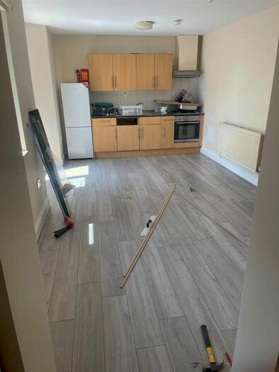 1 Bedroom Flat To Rent In High Road, Leyton, London, E10