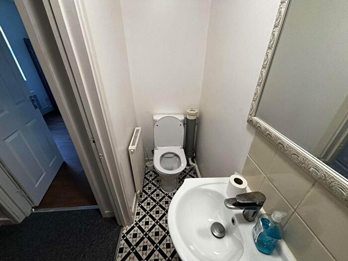 Studio To Rent In Christchurch Road, Bournemouth, Dorset, BH1