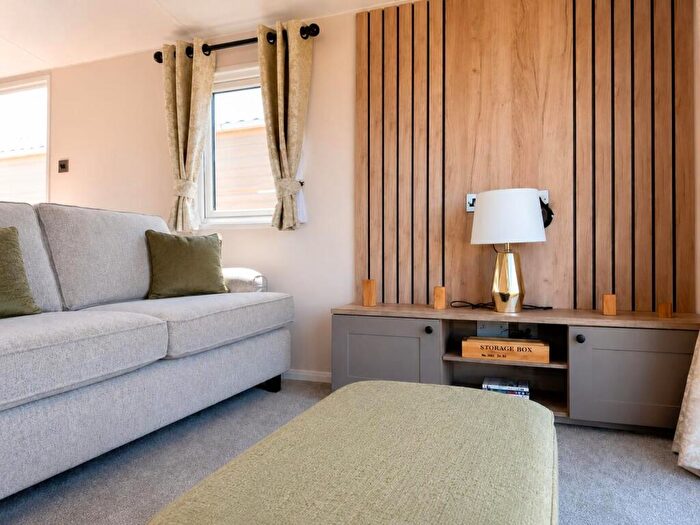 2 Bedroom Caravan For Sale In Seaview Holiday Park, St John's Rd, Whitstable, CT5