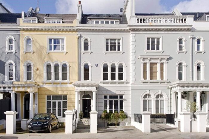 4 Bedroom Town House To Rent In Elgin Crescent, London, W11