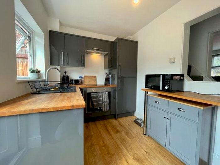 2 Bedroom Property To Rent In Chester Road North, Kidderminster, DY10