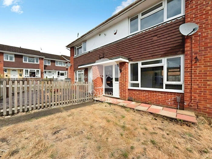 2 Bedroom Terraced House To Rent In Radcot Close, Maidenhead, SL6