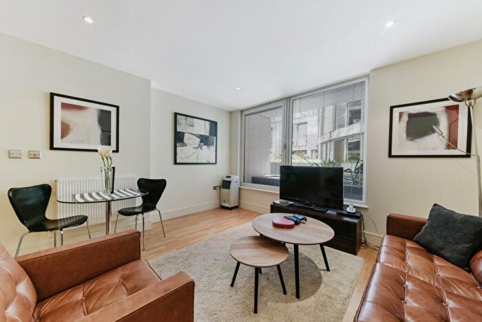 1 Bedroom Flat To Rent In Cobalt Point, Millharbour, London, E14