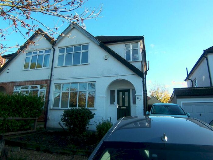 3 Bedroom Semi-Detached House To Rent In Beresford Avenue, Berrylands, Surbiton, KT5