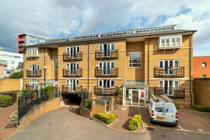 2 Bedroom Apartment To Rent In Menai Place, Blondin Street, Bow, E3