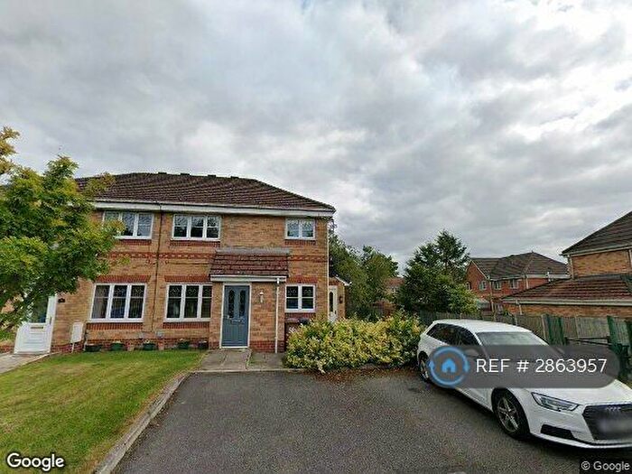 2 Bedroom Flat To Rent In Swinton, Swinton, Manchester, M27