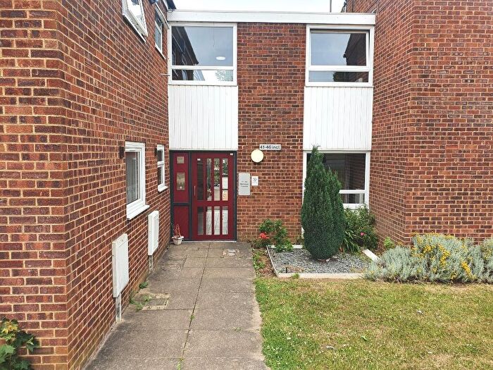 2 Bedroom Flat To Rent In Montague Crescent, Duston, Northampton, NN5