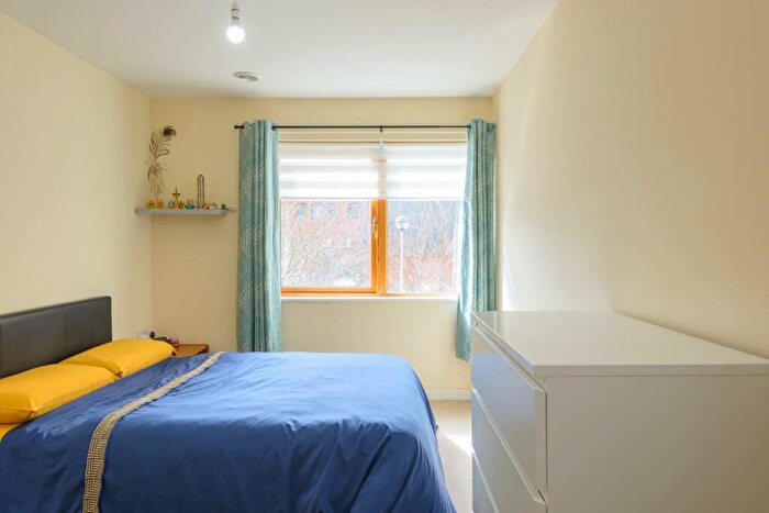 2 Bedroom Flat For Sale In Ducrow Court, St Pauls, BS2