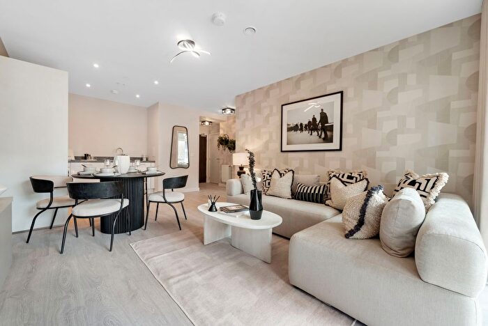 2 Bedroom Flat For Sale In Harrow View, Harrow, HA1