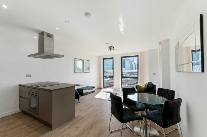 1 Bedroom Flat To Rent In Delancey Apartments, Williamsburg Plaza, Canary Wharf, London, E14
