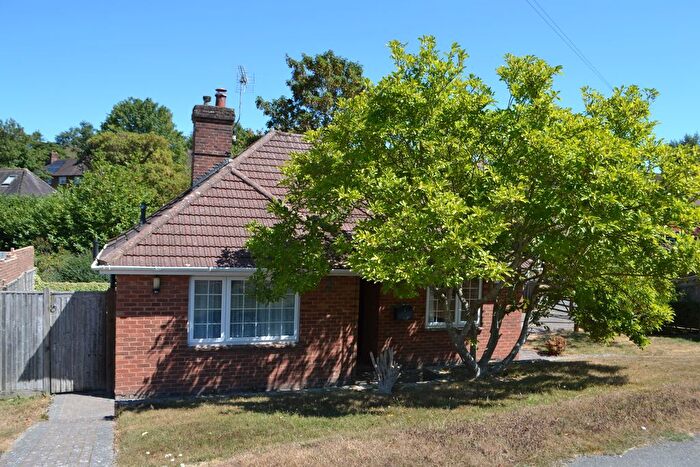2 Bedroom Bungalow For Sale In Jonas Drive, Wadhurst, TN5
