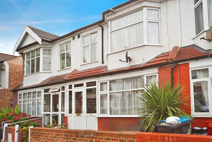 3 Bedroom Terraced House For Sale In Branksome Avenue, London, N18