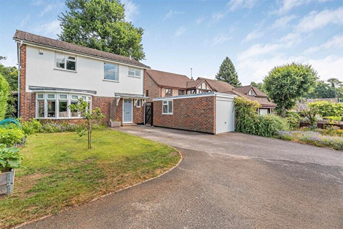 3 Bedroom Detached House For Sale In Forest Rise, Liss Forest, GU33