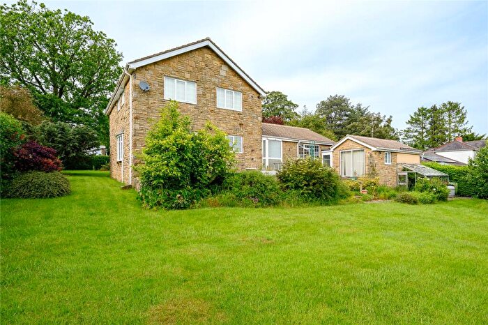 4 Bedroom Detached House For Sale In Castle Grove, Bardsey, LS17