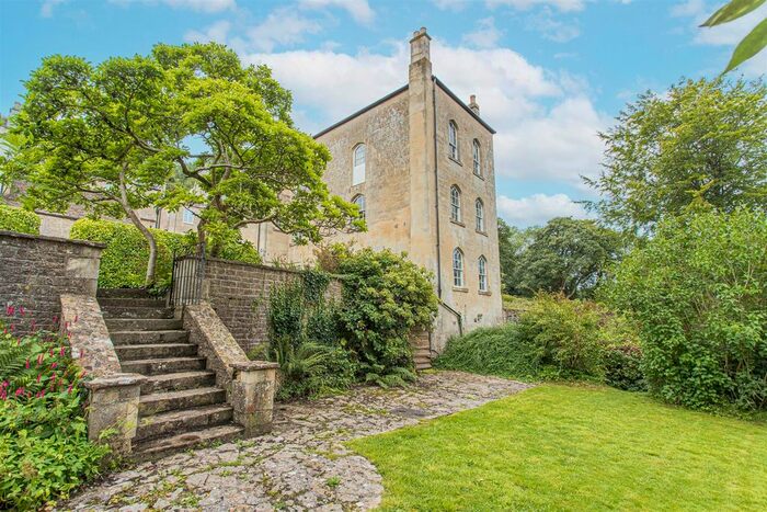 4 Bedroom Detached House For Sale In Kingsdown, Corsham, SN13