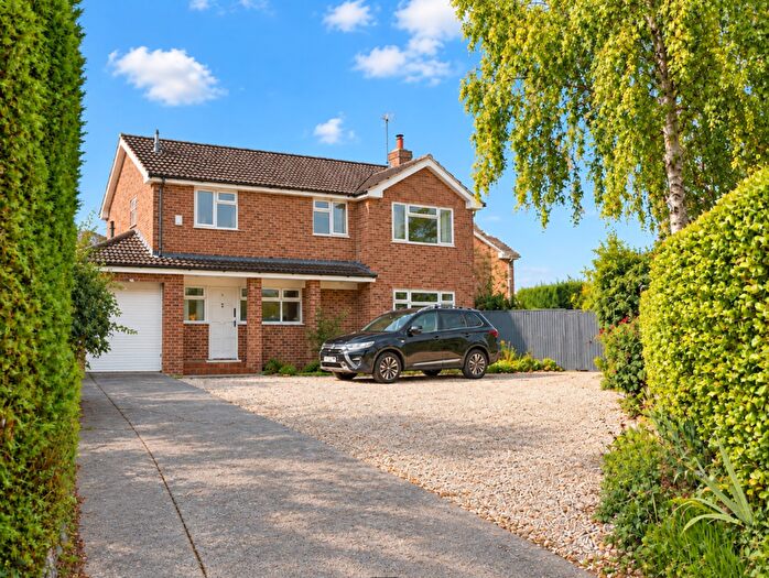4 Bedroom Detached House For Sale In Ridgeway, Sherborne, DT9