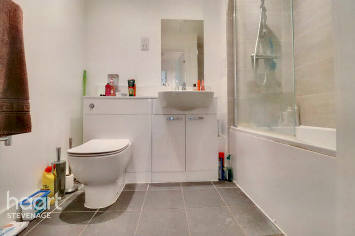 1 Bedroom Apartment For Sale In Park Place, Stevenage, SG1