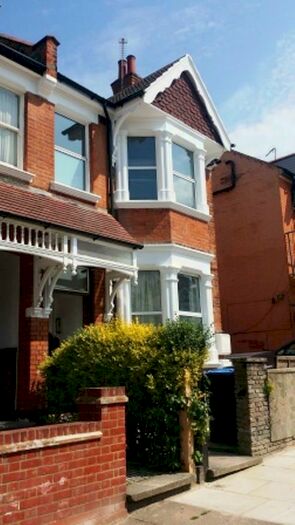 2 Bedroom Flat To Rent In Kings Road, Willesden, London, NW10