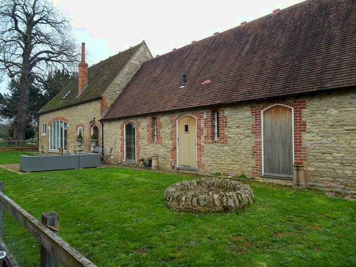 3 Bedroom Barn Conversion To Rent In Bedford Road, Milton Ernest, MK44