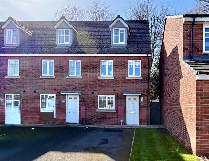 3 Bedroom End Of Terrace House For Sale In Nash Gardens, Wollaston, DY8