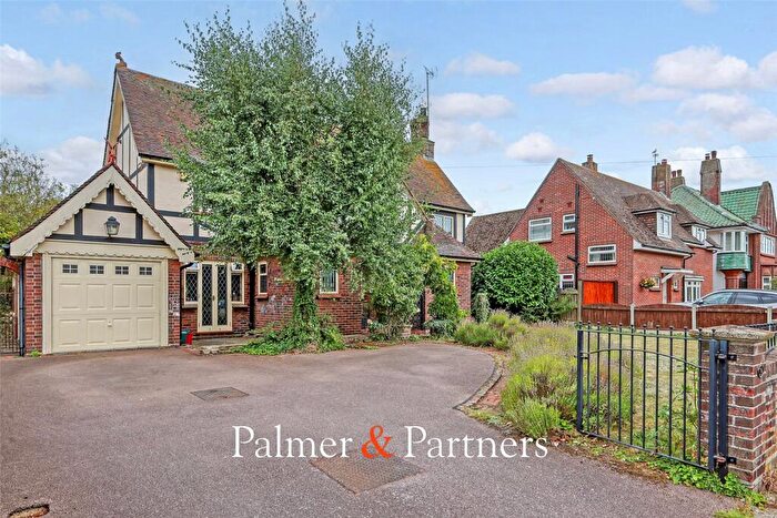 3 Bedroom Detached House For Sale In Albany Gardens East, Clacton-on-Sea, Essex, CO15