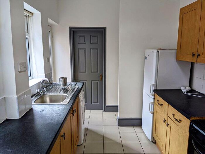 4 Bedroom Terraced House To Rent In First Avenue, Selly Park, Birmingham, B29