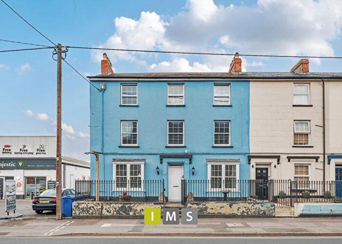 4 Bedroom End Of Terrace House To Rent In Kings End, Bicester, OX26