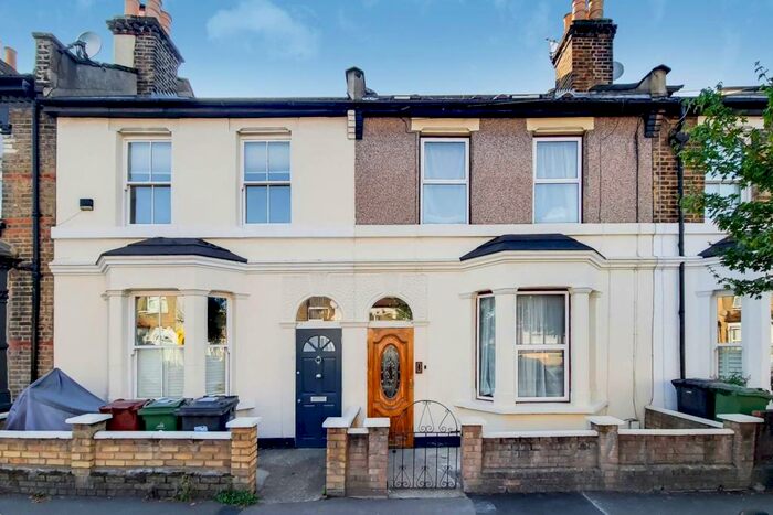 4 Bedroom House To Rent In Ashville Road, Leytonstone, London, E11