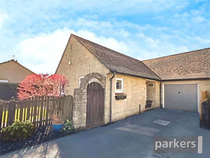 2 Bedroom Bungalow For Sale In Hurst Lane, Freeland, Witney, Oxfordshire, OX29