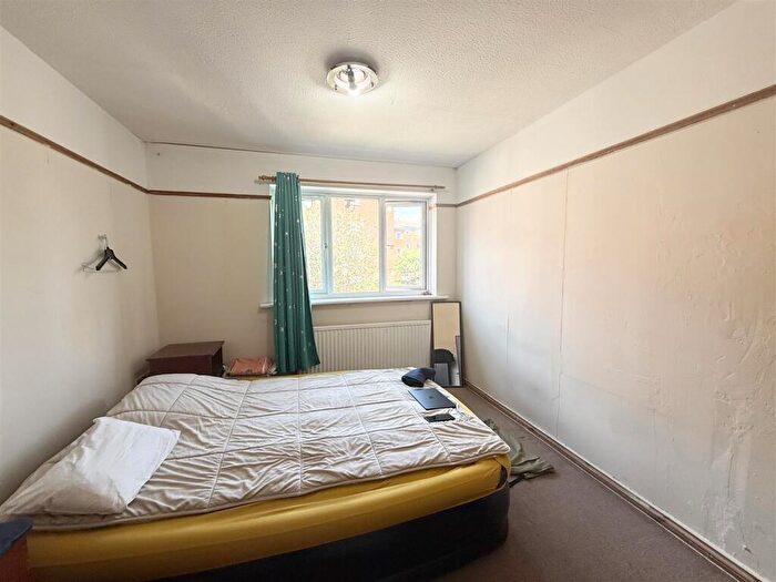 3 Bedroom Terraced House To Rent In Gurney Close, Barking, IG11
