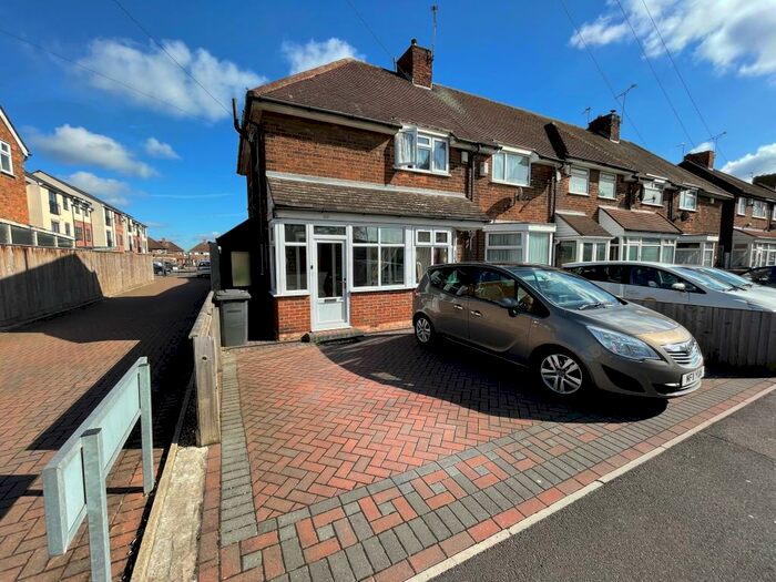3 Bedroom House To Rent In Abbey Park Road, Leicester, LE4