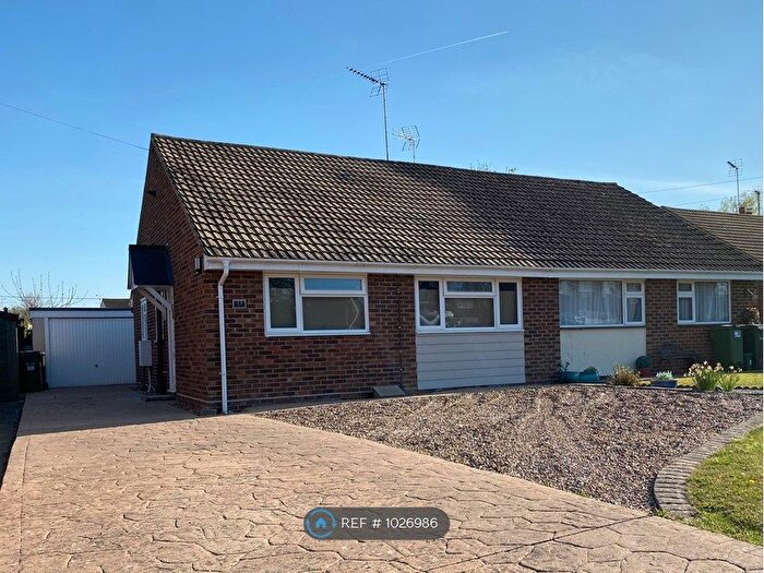 2 Bedroom Bungalow To Rent In St. Marys Close, Panfield, Braintree, CM7