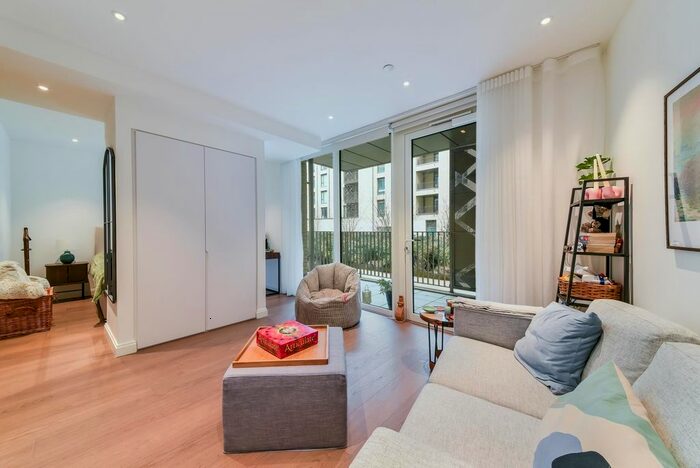 Studio To Rent In Pheonix House, Oval Village, London, SE11