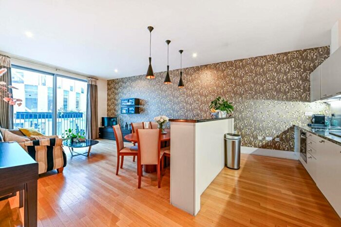 2 Bedroom Flat To Rent In Copenhagen Street, Islington, London, N1