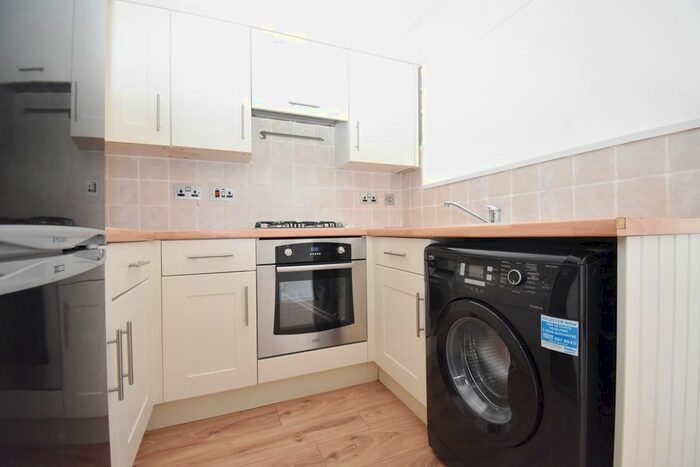 1 Bedroom Flat To Rent In Manor Road, Sidcup, DA15
