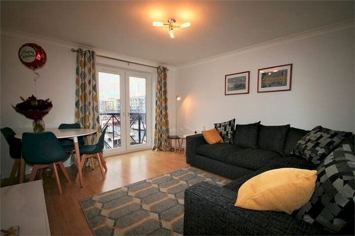 2 Bedroom Flat To Rent In Weavers House, Mannheim Quay, Maritime Quarter, Swansea SA1