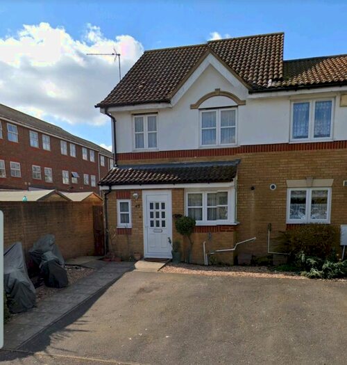 5 Bedroom Town House To Rent In Tollgate Drive, Hayes UB4
