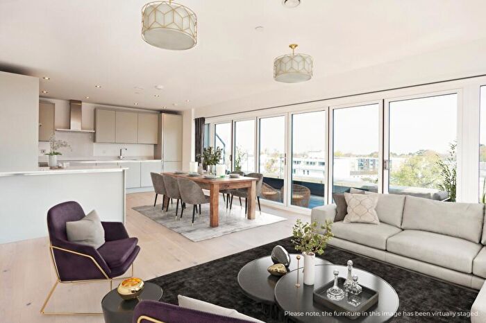 2 Bedroom Flat To Rent In Lansdown Road Cheltenham, GL51