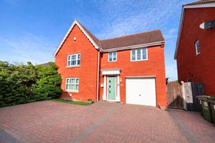 4 Bedroom Detached House For Sale In Paget Crescent, Gorleston, NR31