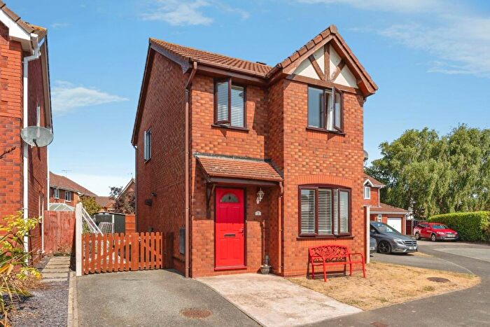 3 Bedroom Detached House For Sale In Holly Close, Rhyl, LL18